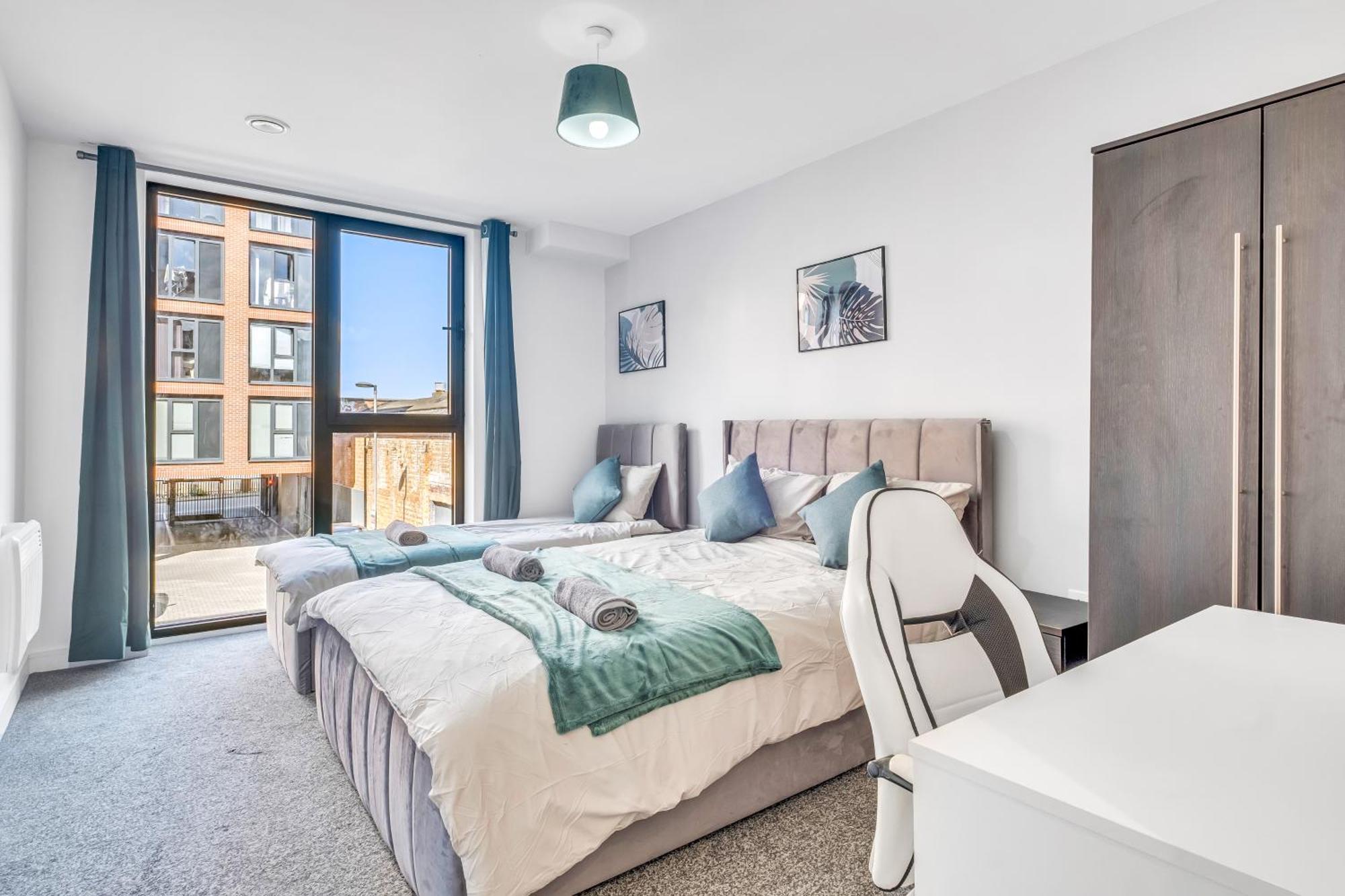 City Centre Emerald Escape - Sleeps-6, 2Beds & 2Baths , Netflix , Free Internet 伯明翰 外观 照片