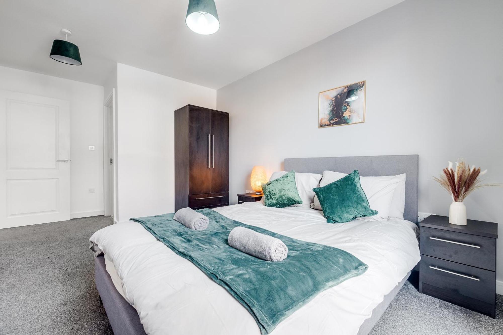 City Centre Emerald Escape - Sleeps-6, 2Beds & 2Baths , Netflix , Free Internet 伯明翰 外观 照片