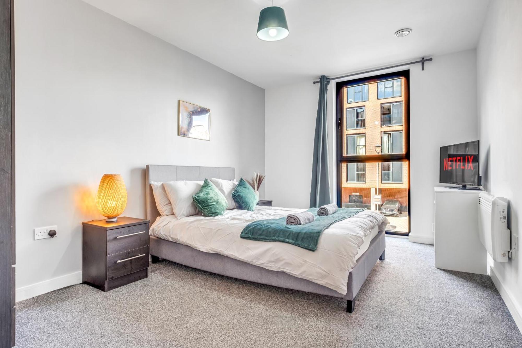 City Centre Emerald Escape - Sleeps-6, 2Beds & 2Baths , Netflix , Free Internet 伯明翰 外观 照片